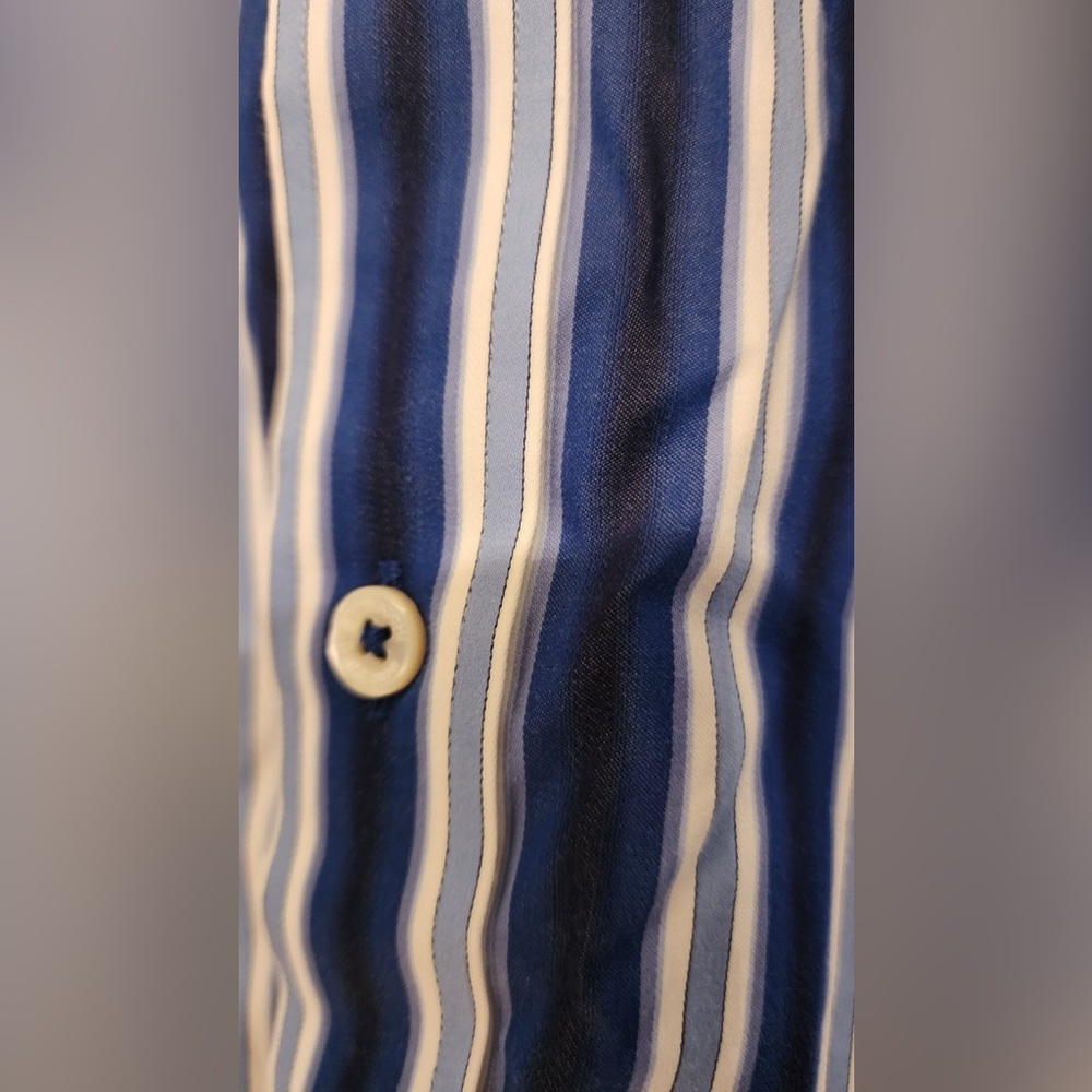 Bugatchi Uomo Shaped Fit Blue & White Stripe Men’s Buttom Down Size Medium - Picture 9 of 13